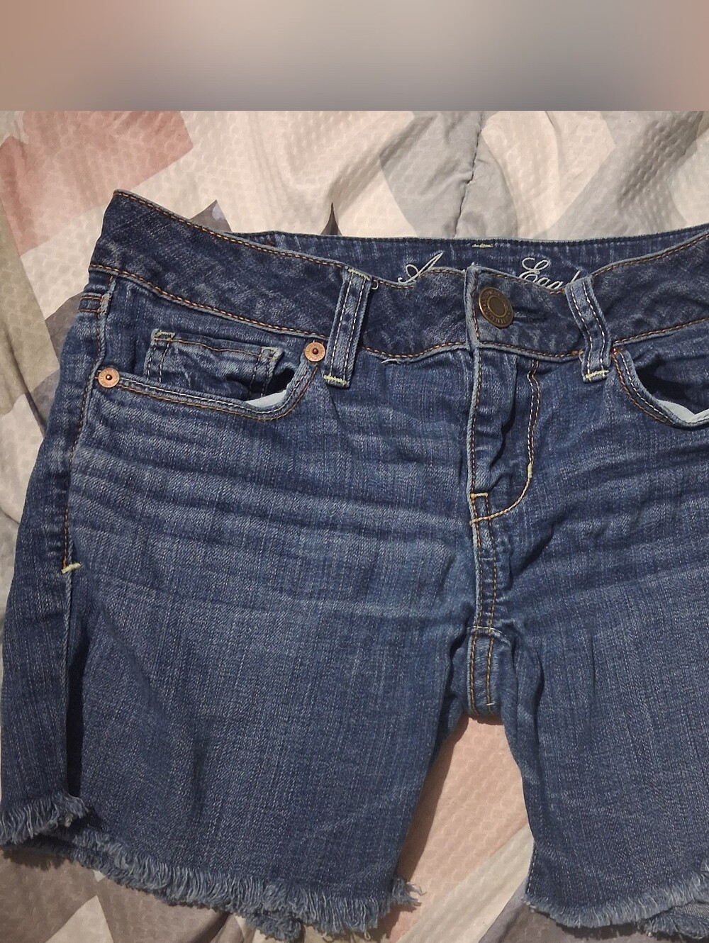 Women’s Dark Blue Denim Cutoff Shorts - American Eagle. Size 0